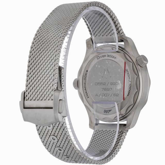 Omega Seamaster Diver 300m - James Bond Edition 210.90.42.20.01.001 Image 4